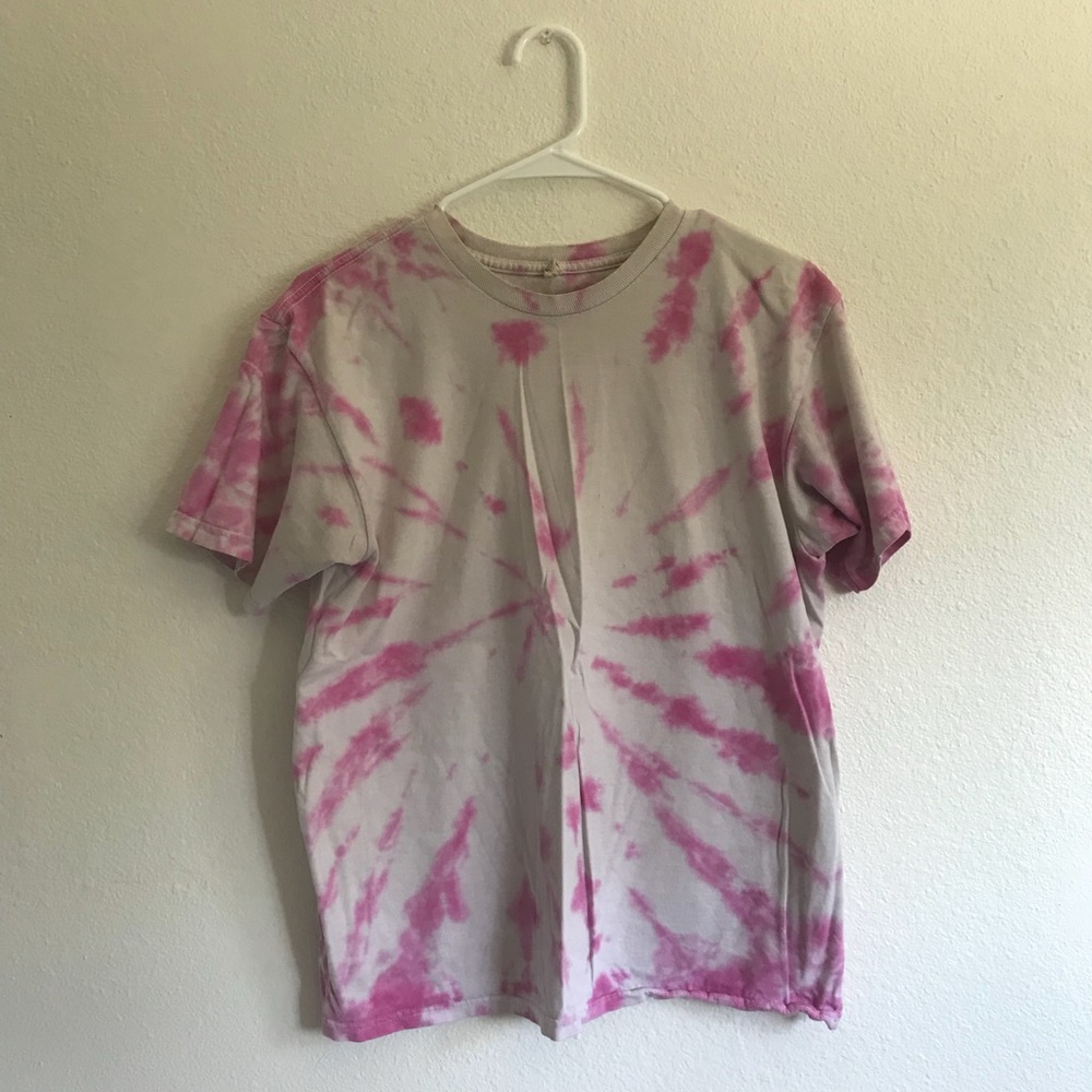 PINK TIE DYE T-SHIRT